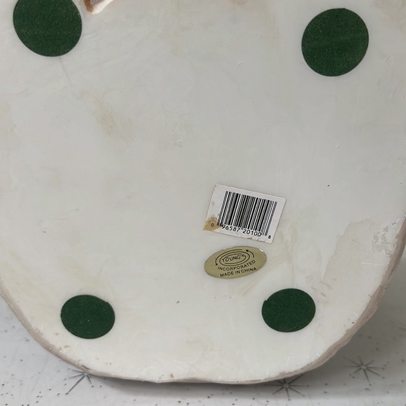 Vintage Limited Edition Young’s Incorporated Resin Bear - Picture 4 of 4